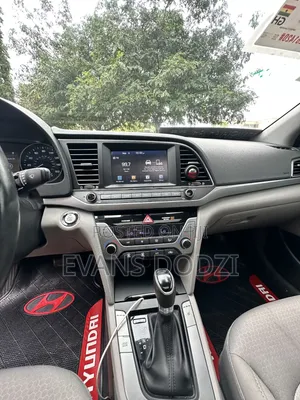 Hyundai Elantra Value Edition 2018 Gray