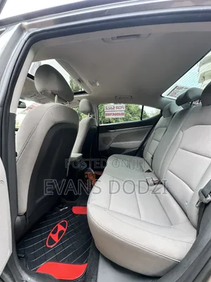 Hyundai Elantra Value Edition 2018 Gray