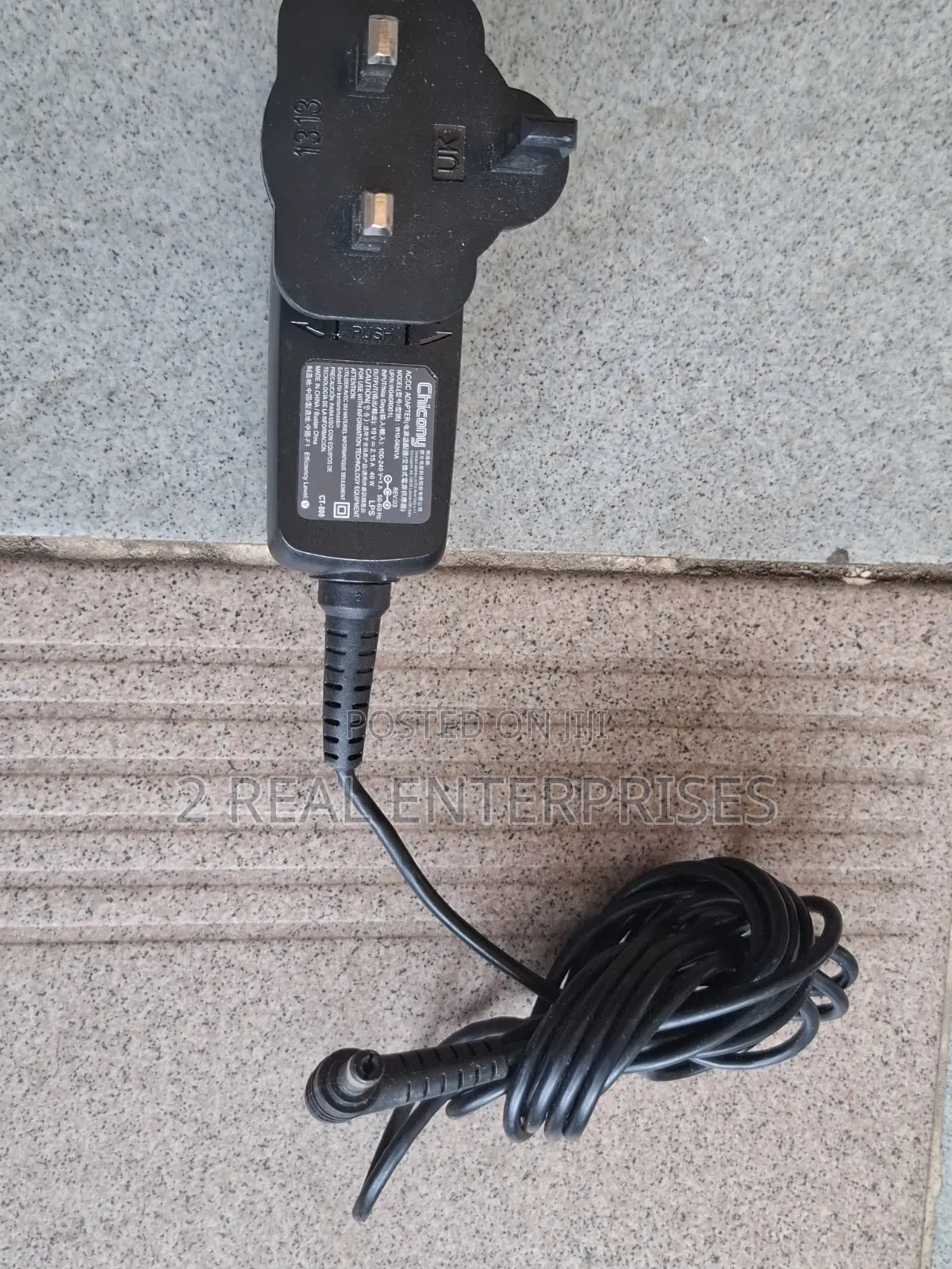 Chicony 19v 2.15a 40w AC Adapter Charger (Model W10-040n1a)