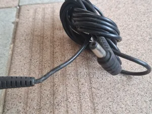 Chicony 19v 2.15a 40w AC Adapter Charger (Model W10-040n1a)