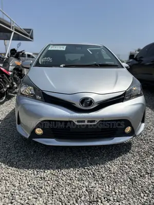 Toyota Vitz 2015