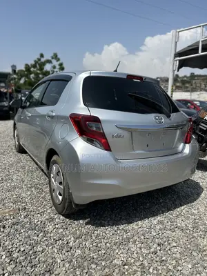 Toyota Vitz 2015