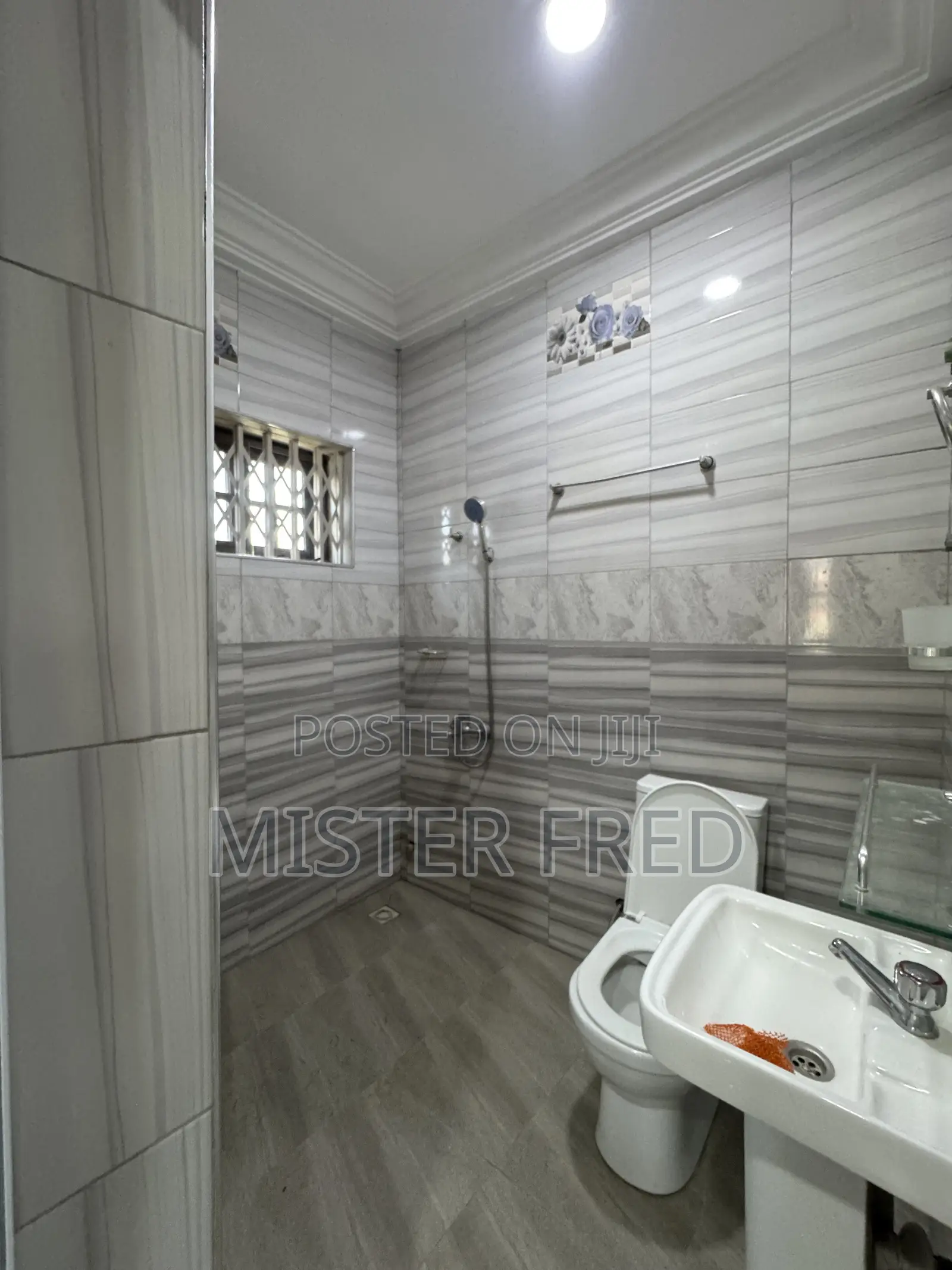 2bdrm Apartment in Westhills Mall Area, Weija for rent