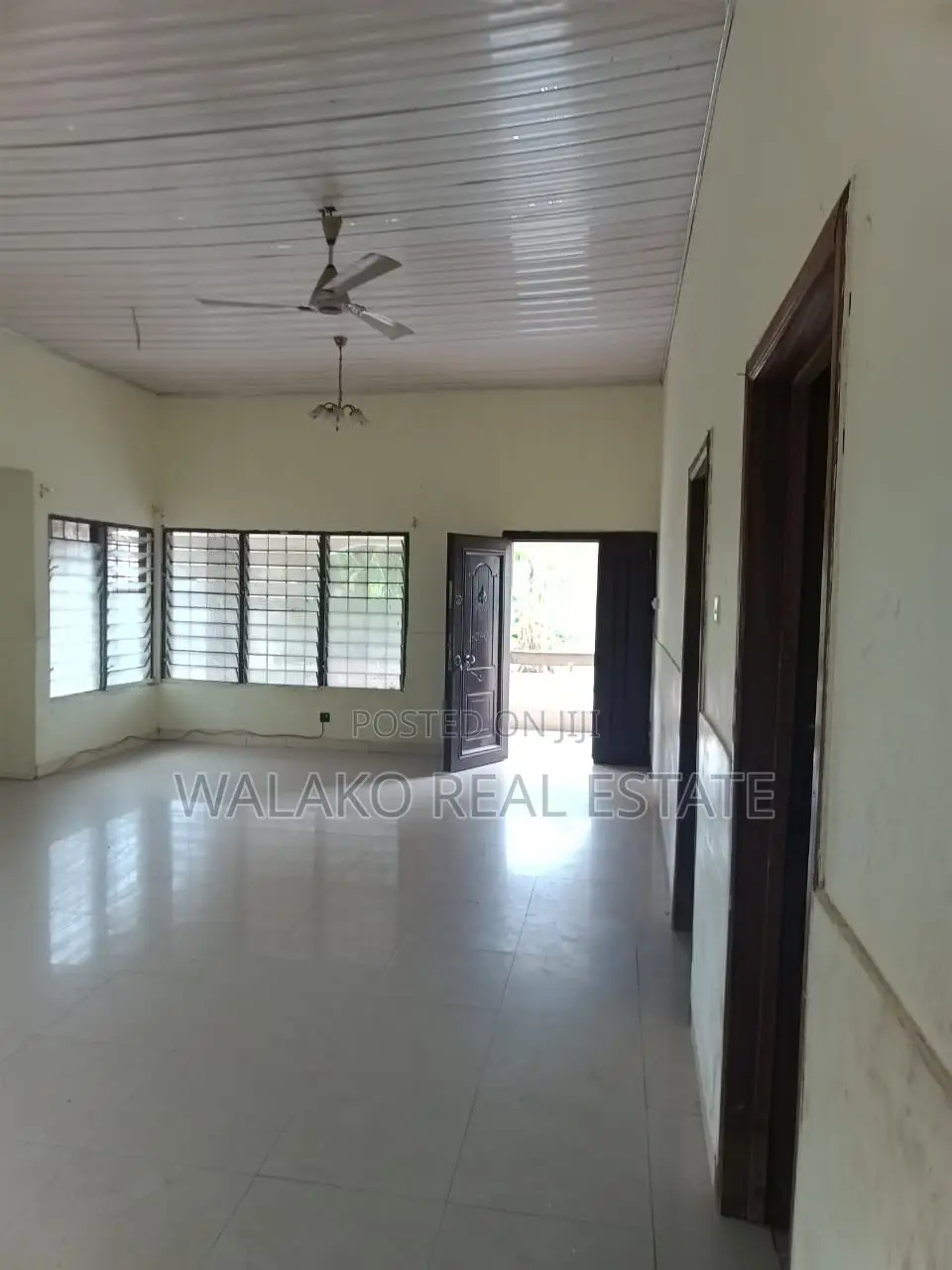 3bdrm House in Awoshie for rent