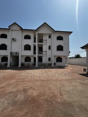 3bdrm Apartment in East Legon Not Far for rent