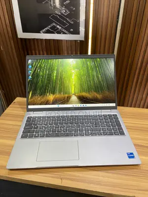 Laptop Dell Latitude 5520 8GB Intel Core i5 SSD 256GB