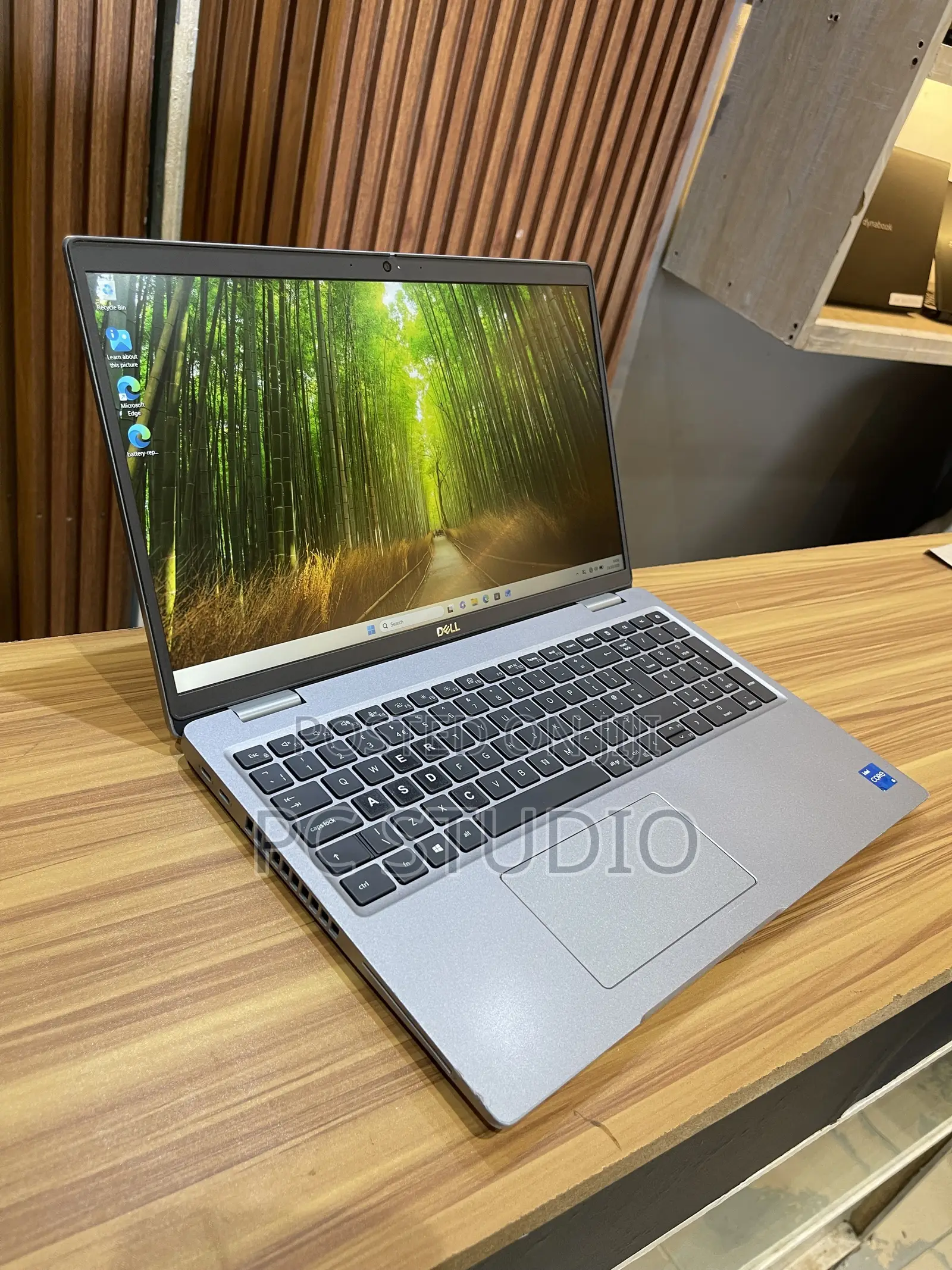 Laptop Dell Latitude 5520 8GB Intel Core i5 SSD 256GB