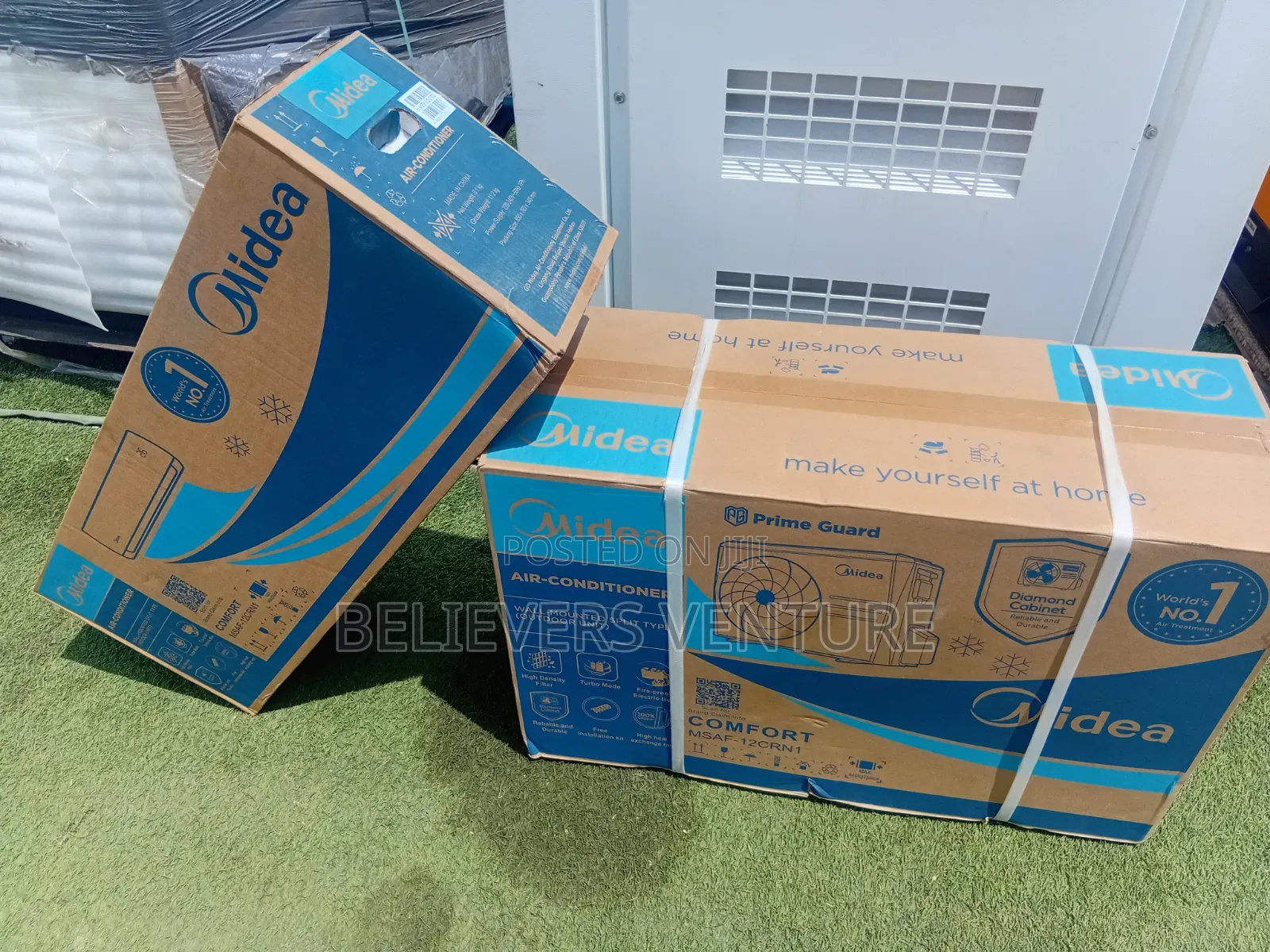 Midea Air Conditioner 1.5HP – Beat the Heat in Style.