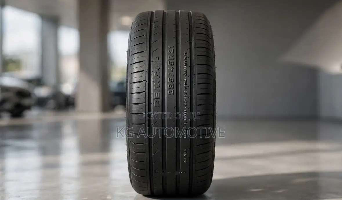 285/45r21 Peakgrip Tyre