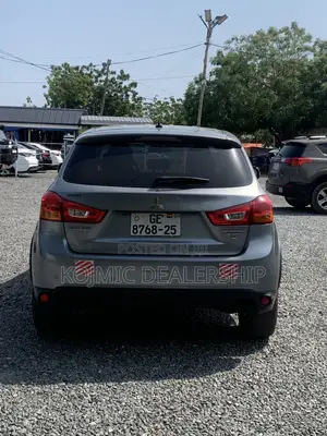 Mitsubishi Outlander 2016 Gray