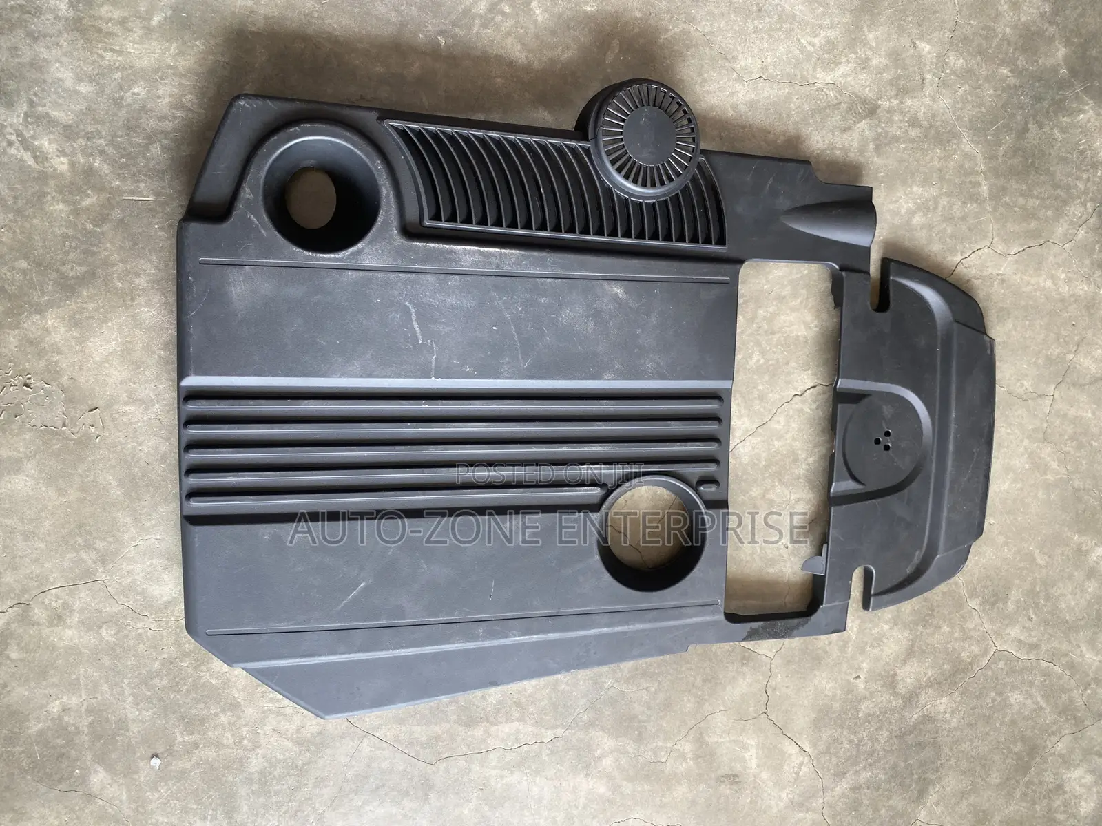 Mercedes Benz Engine Cover/Top Engine Cover