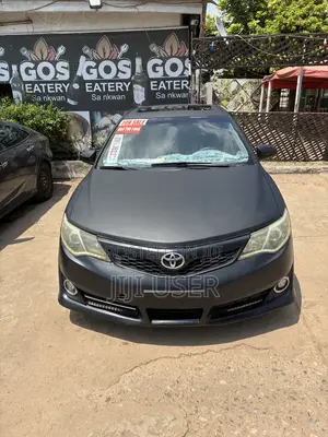 Toyota Camry SE 4dr Sedan (2.5L 4cyl 6A) 2013 Matt Black