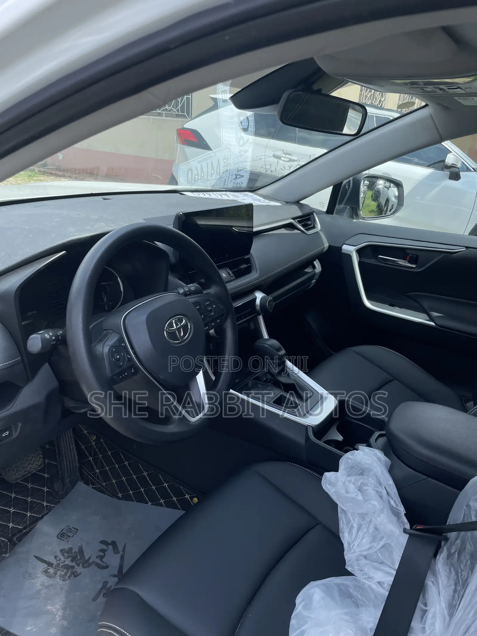 Toyota RAV4 2023 White