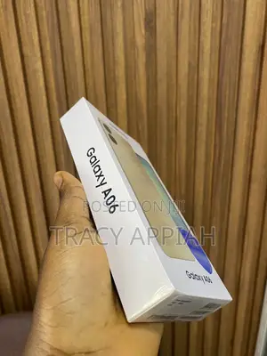 New Samsung Galaxy A06 128 GB Gold