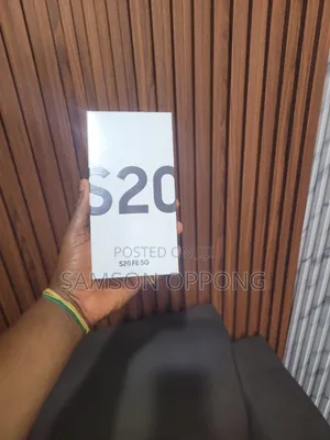 New Samsung Galaxy S20 FE 5G 128 GB Black