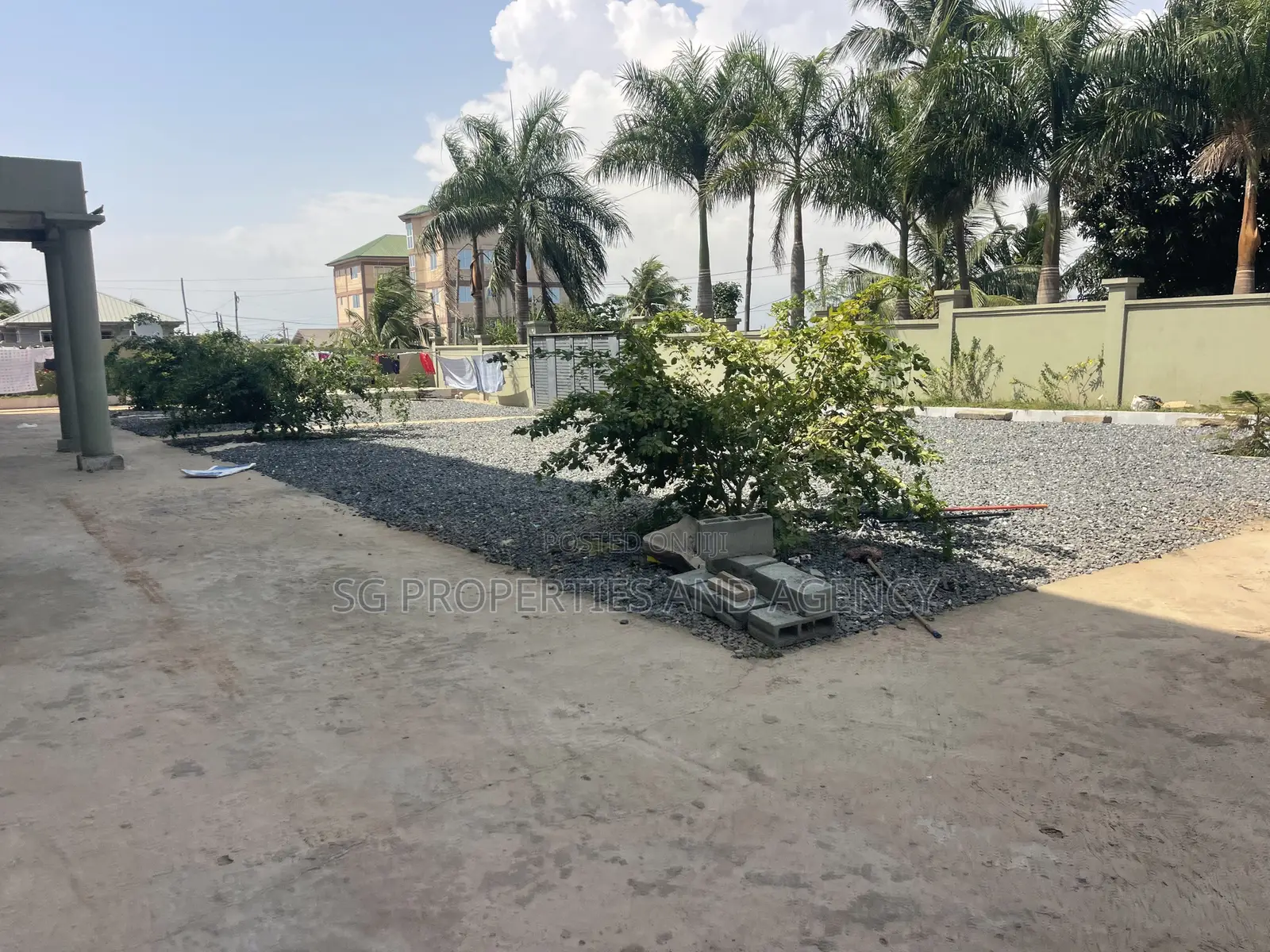 1bdrm Apartment in Lashibi, Sakumono for rent