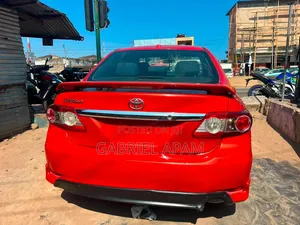 Toyota Corolla 2013 Red