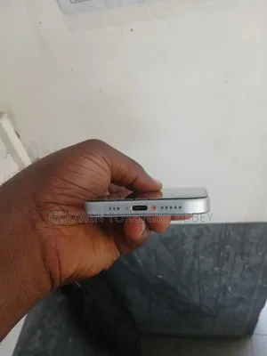 Apple iPhone 15 128 GB White