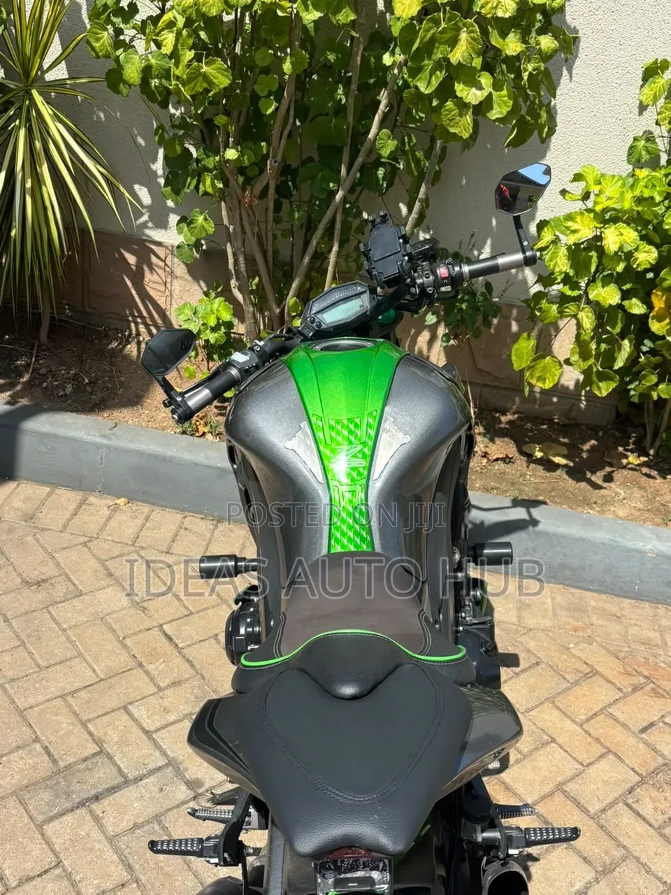 Kawasaki 2022 Gray