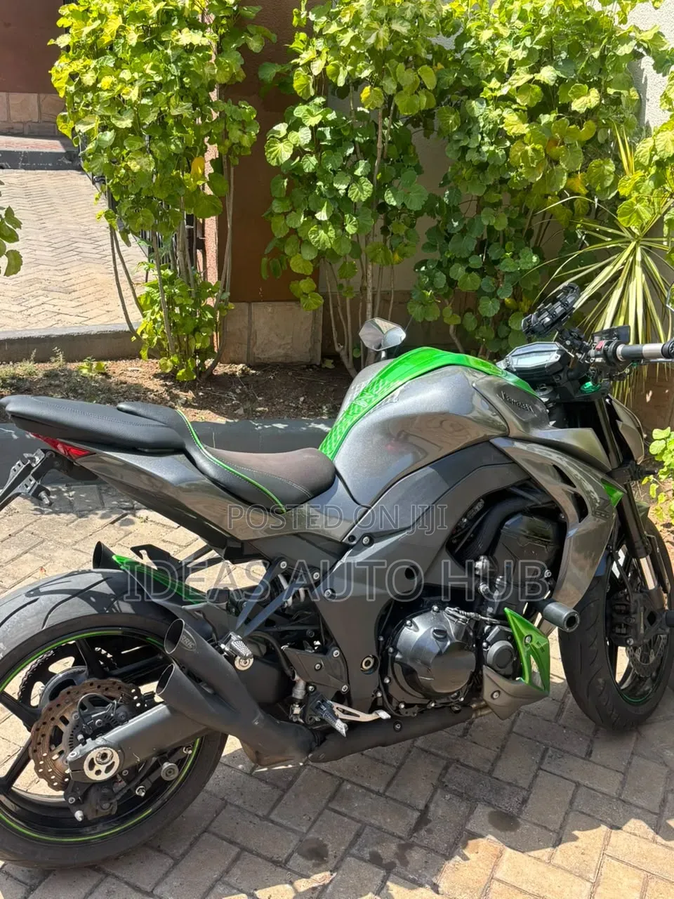 Kawasaki 2022 Gray
