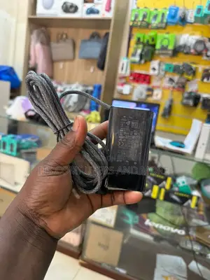 HP 65w Type C Adapter