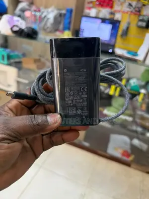 HP 65w Type C Adapter