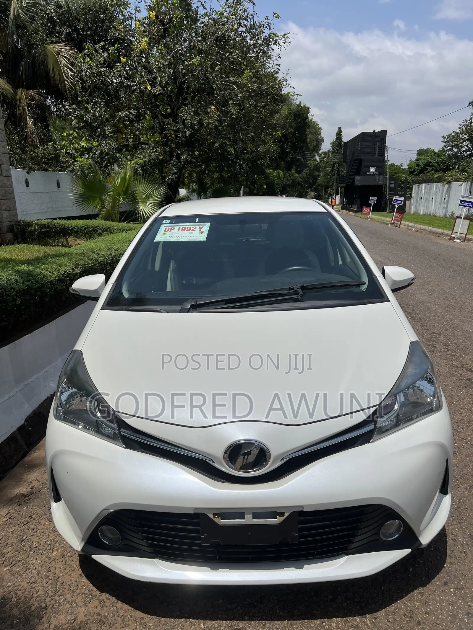 Toyota Vitz 1.3 AWD 5dr 2015 White