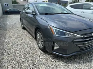 Hyundai Elantra Limited 2020 Gray