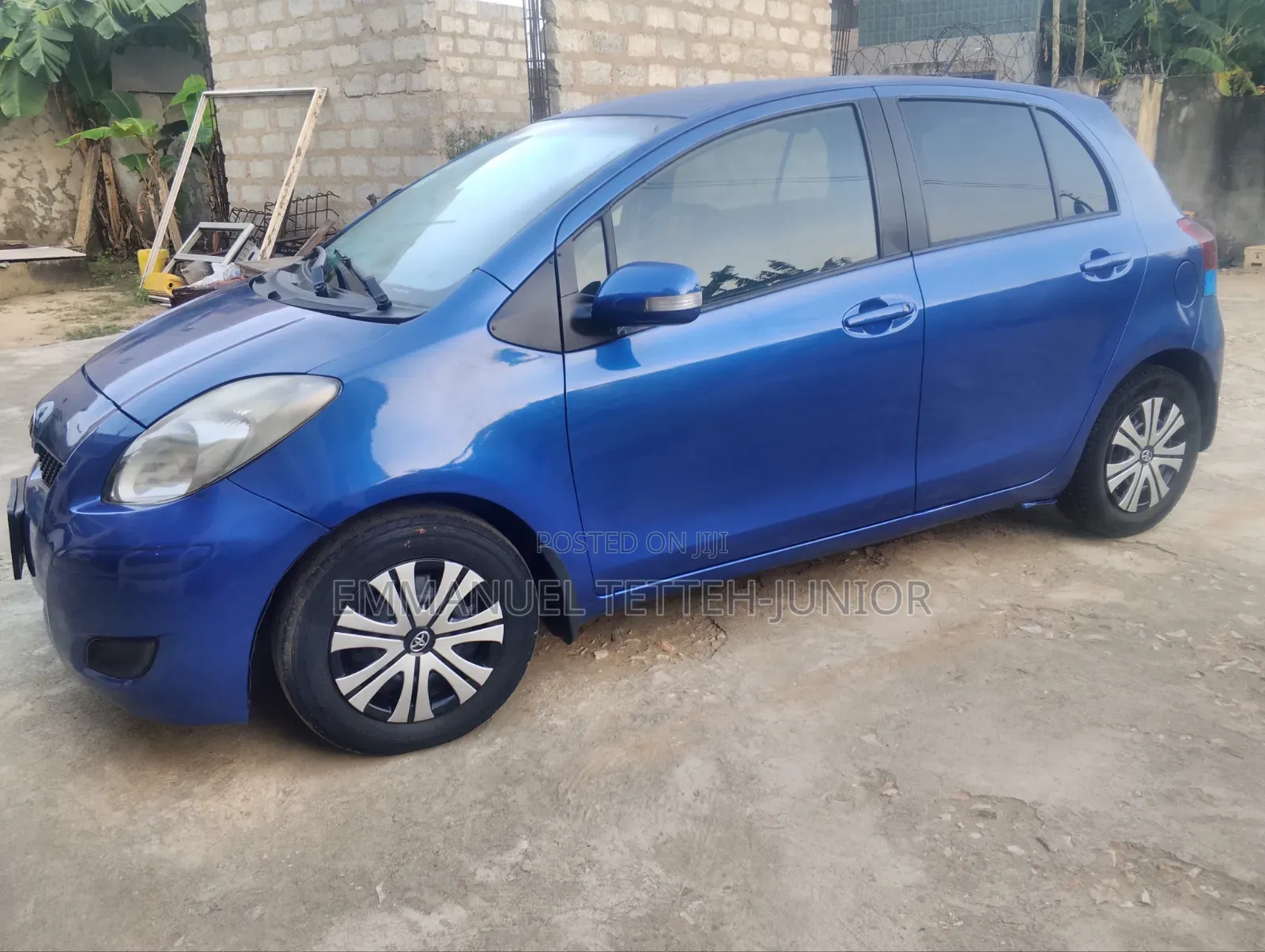 Toyota Vitz 1.3 FWD 3dr 2010 Blue
