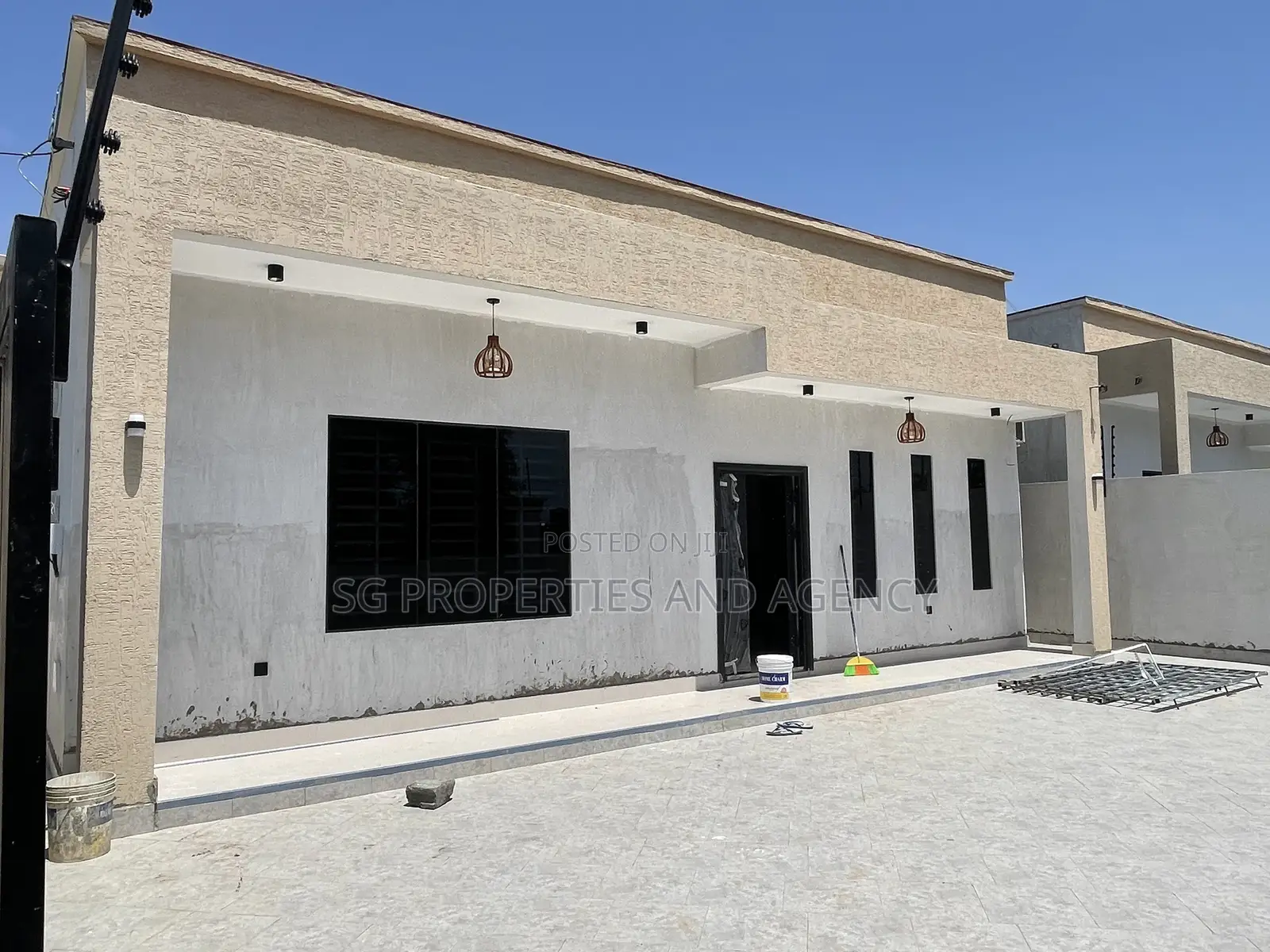 3bdrm House in Manet for sale