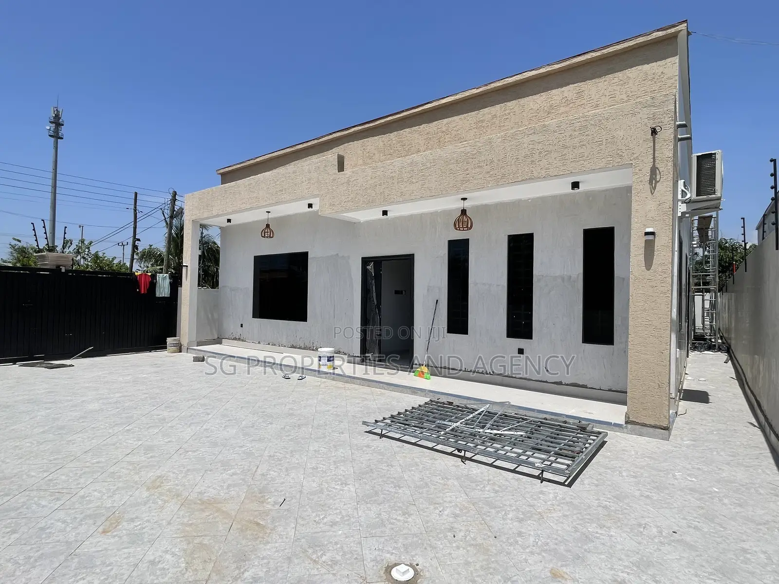 3bdrm House in Manet for sale
