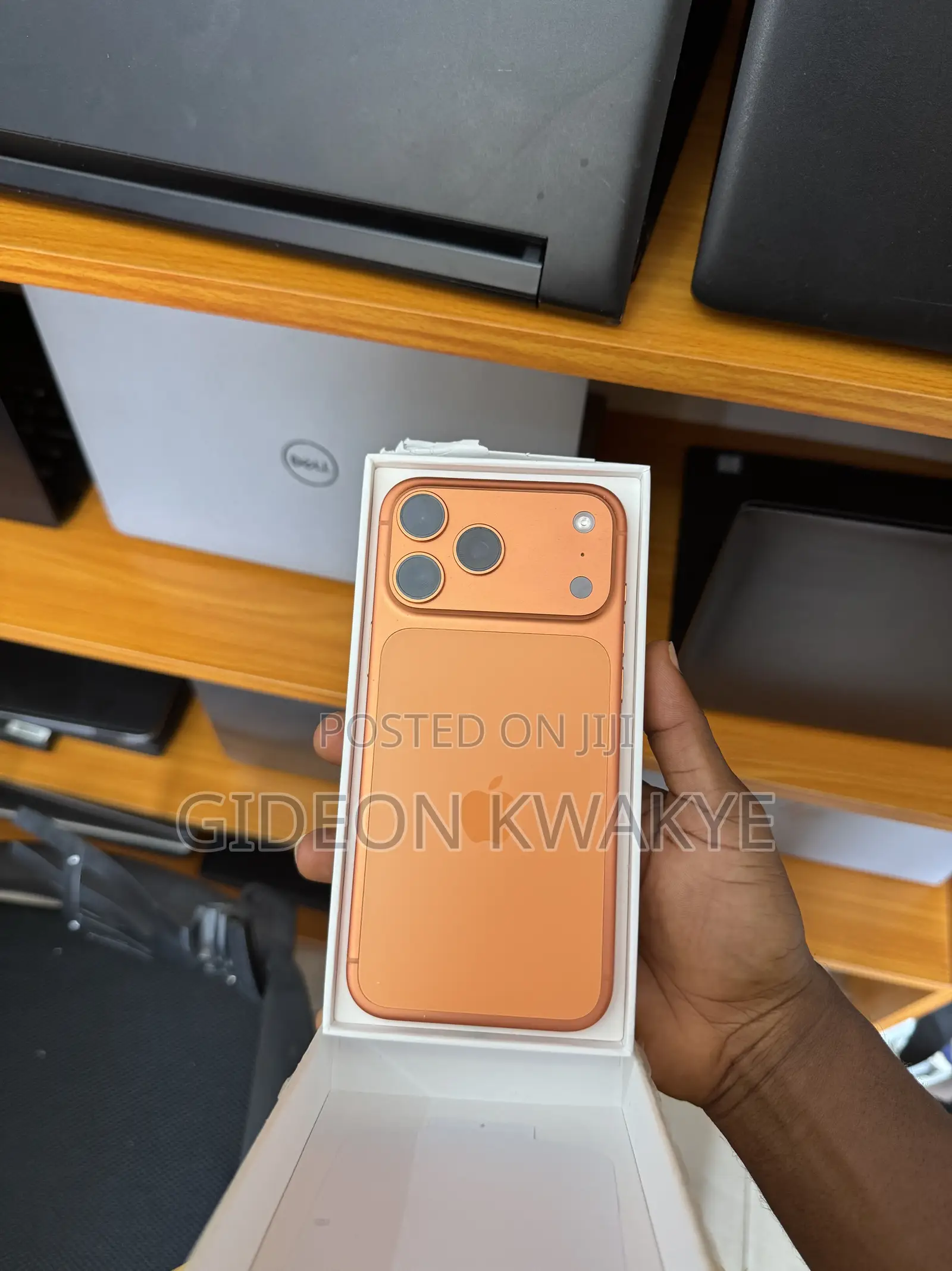 New Apple iPhone 17 Pro Max 256 GB Orange