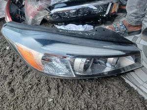 Kia Sorento 2017 2018 Headlight Home Used Pair 6,000