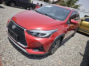 Toyota Yaris Cross 1.5 FWD 2023 Red