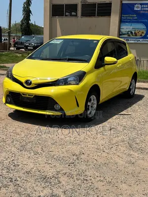 Toyota Vitz 1.3 FWD 3dr 2015 Yellow