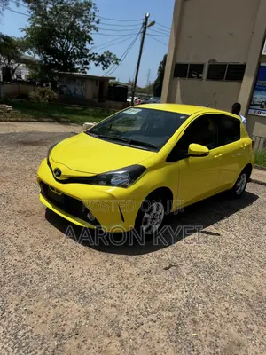 Toyota Vitz 1.3 FWD 3dr 2015 Yellow