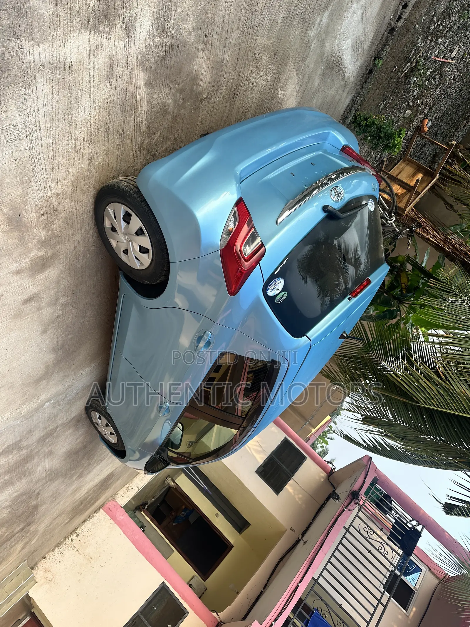 Toyota Vitz 2016 Blue