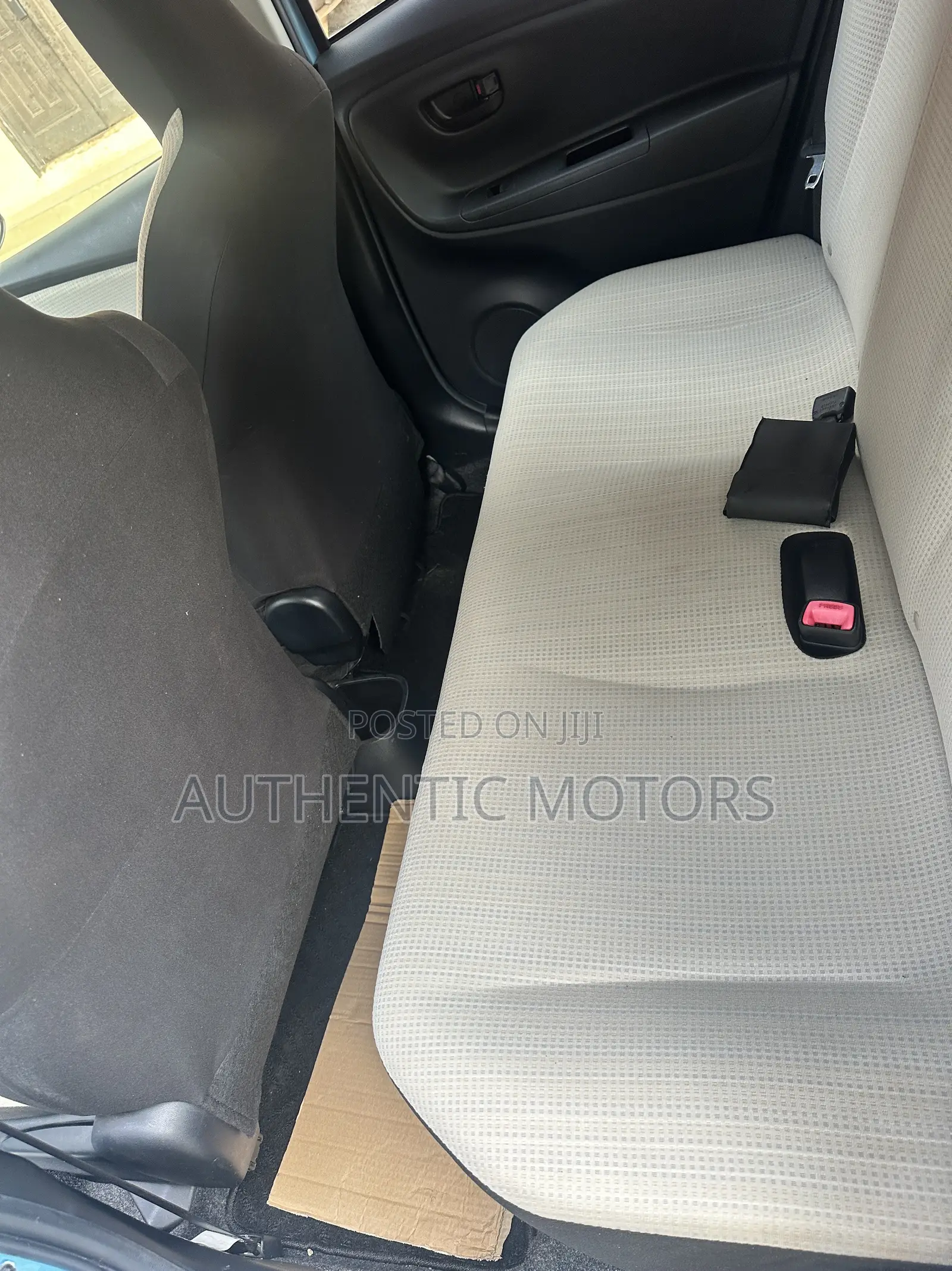 Toyota Vitz 2016 Blue