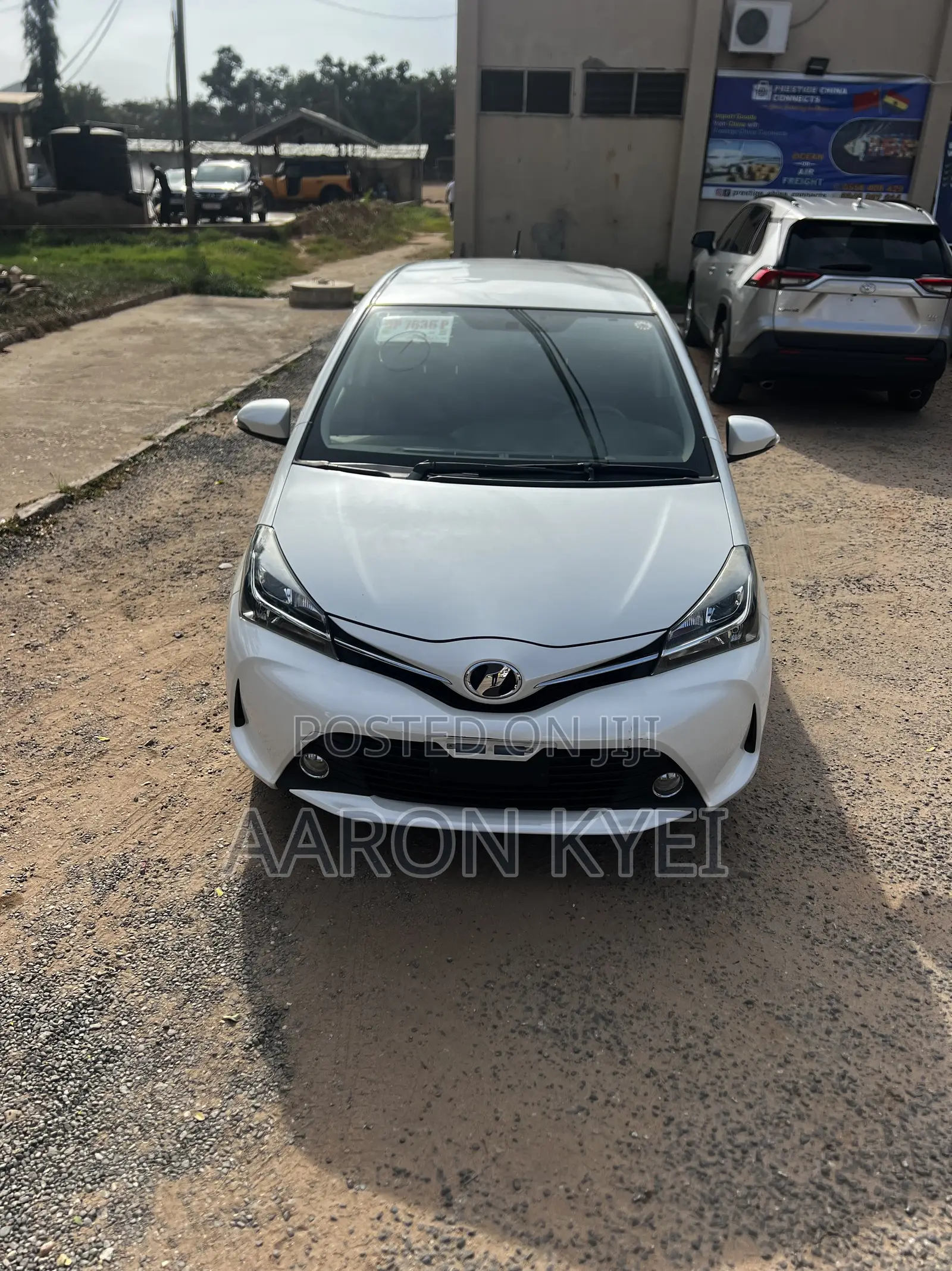 Toyota Vitz 1.3 AWD 3dr 2016 White