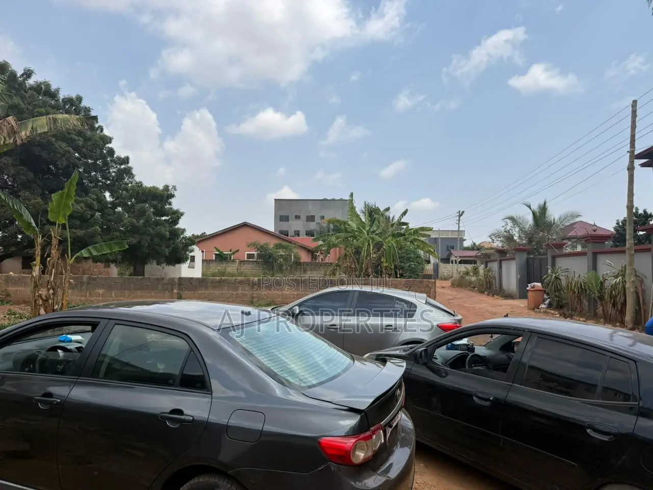 50/70sqft (Half Plot) for Sale at Oyarifa