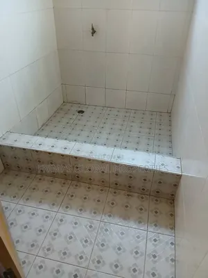 Mini Flat in West Hills Mall Area for rent