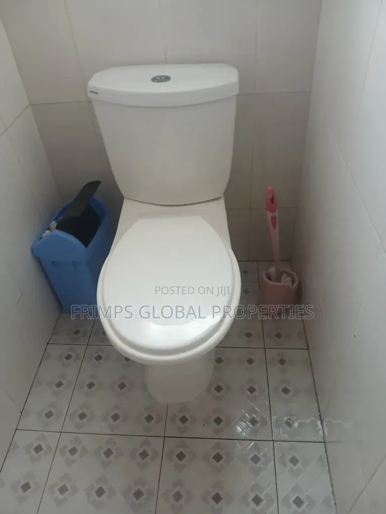 Mini Flat in West Hills Mall Area for rent