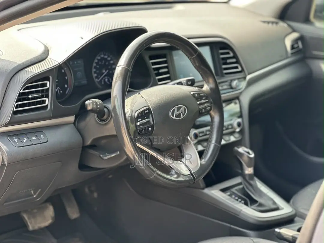 Hyundai Elantra SEL 2019