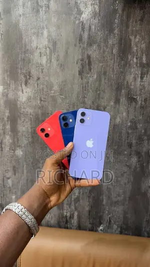 Apple iPhone 12 128 GB Red