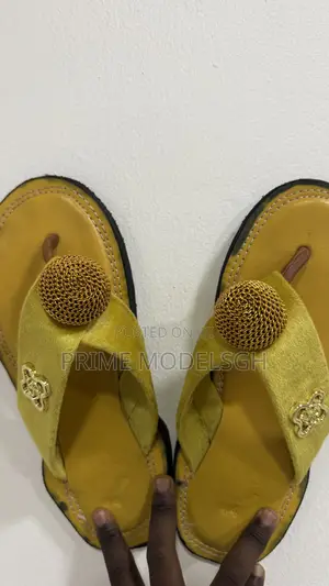 Ahenema Slippers