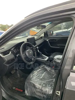Toyota RAV4 LE 2022 Gray