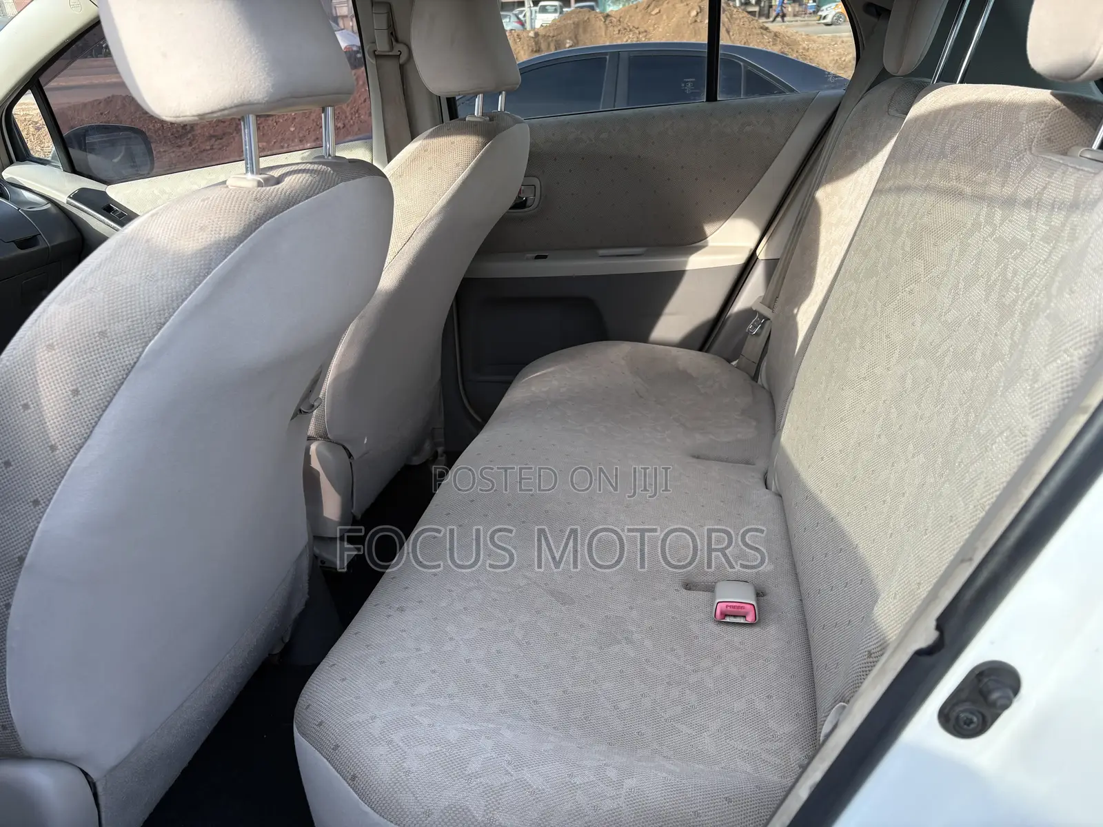 Toyota Vitz 2010 White