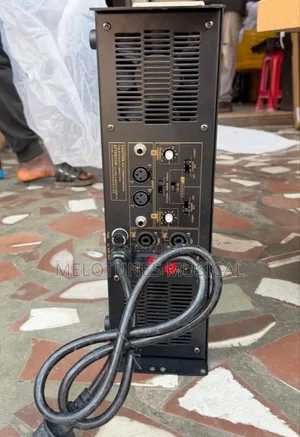 Yamaha P9500S 2-Channel Professional Power Amplifier
