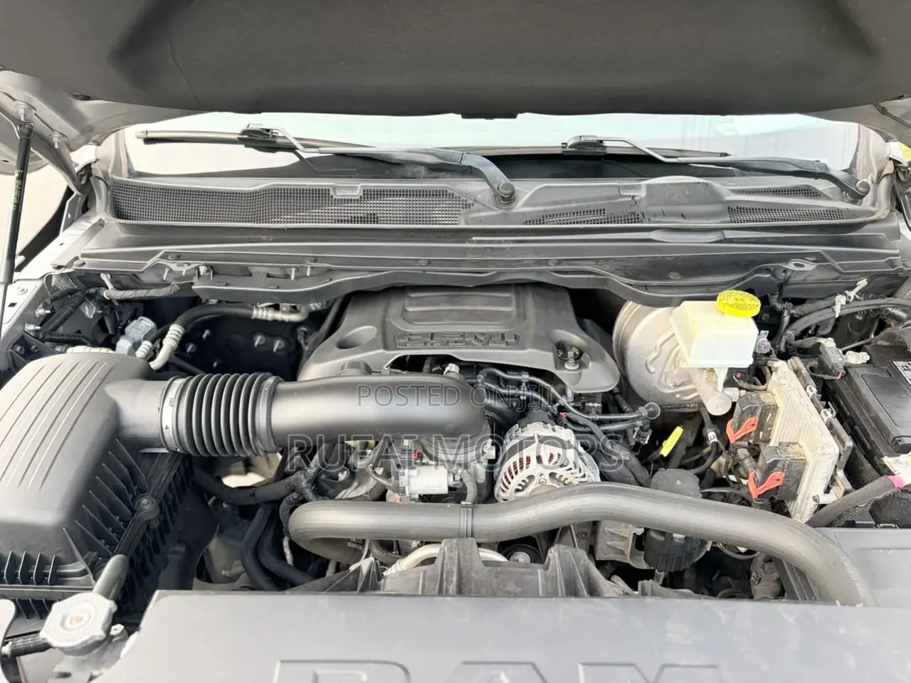 Dodge RAM 1500 5.7 Petrol AWD 2021 Silver