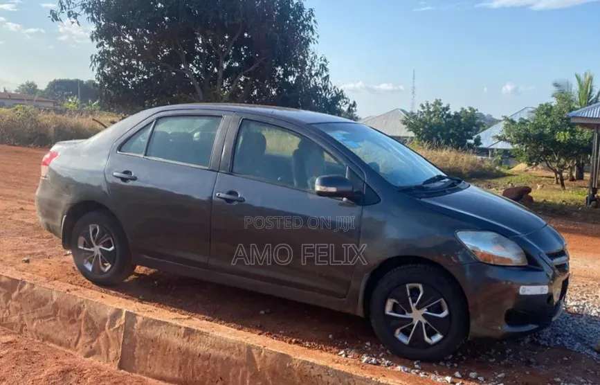 Toyota Yaris 2009